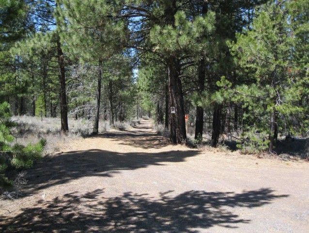 Old trail between Sunriver and Lava Butte